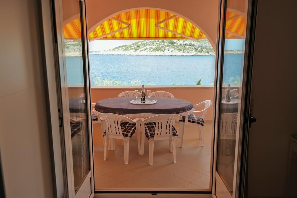 Direkt Am Meer-Apartments Puntaplanka روغوزنيكا المظهر الخارجي الصورة