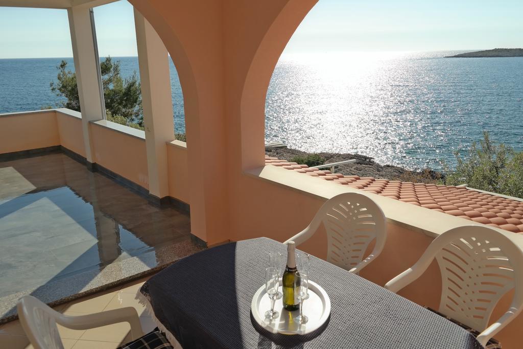 Direkt Am Meer-Apartments Puntaplanka روغوزنيكا المظهر الخارجي الصورة