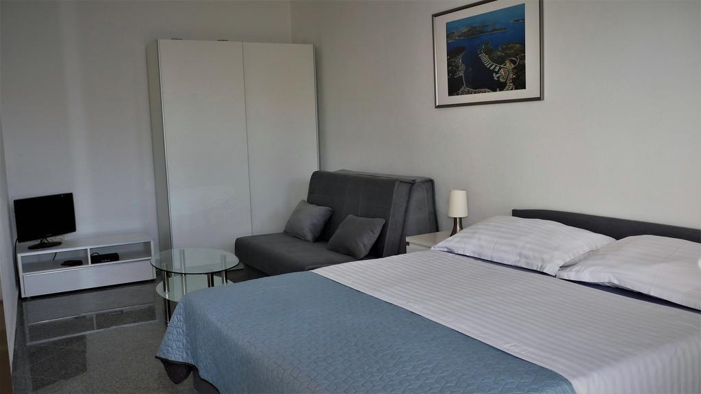 Direkt Am Meer-Apartments Puntaplanka روغوزنيكا المظهر الخارجي الصورة